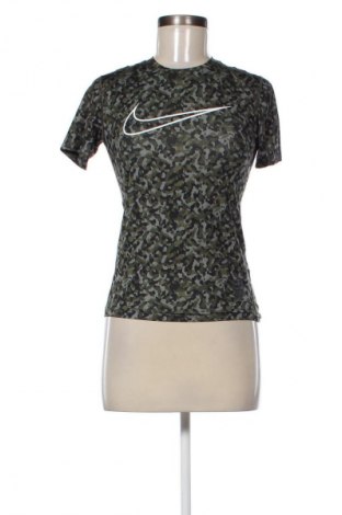 Damen T-Shirt Nike, Größe M, Farbe Mehrfarbig, Preis 18,99 €