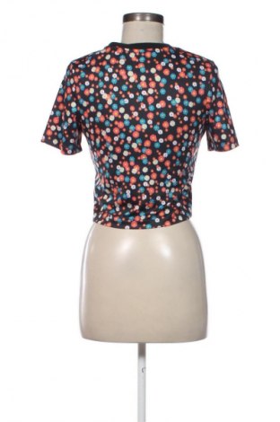 Damen T-Shirt Nike, Größe M, Farbe Mehrfarbig, Preis € 18,99