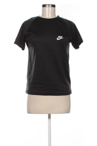 Дамска тениска Nike, Размер S, Цвят Черен, Цена 27,99 лв.