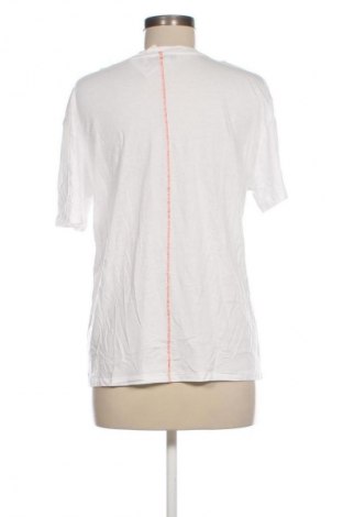 Γυναικείο t-shirt Oui, Μέγεθος M, Χρώμα Λευκό, Τιμή 17,99 €