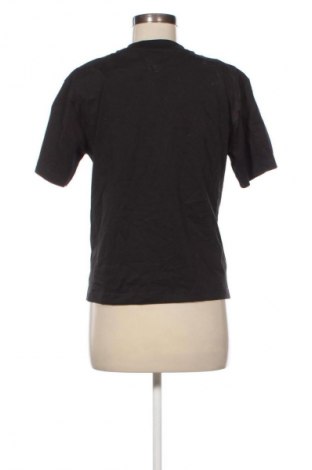Γυναικείο t-shirt Uniqlo, Μέγεθος S, Χρώμα Μαύρο, Τιμή 10,99 €