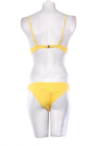 Damen-Badeanzug Meriell Club, Größe S, Farbe Gelb, Preis € 55,24
