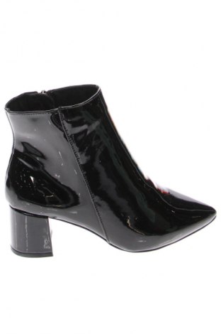 Damen Stiefeletten Chattawak, Größe 37, Farbe Schwarz, Preis 96,99 €