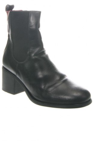 Dámské boty  Tommy Hilfiger, Velikost 42, Barva Černá, Cena  1 929,00 Kč