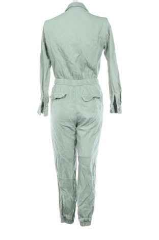 Langer Damen-Overall Bershka, Größe S, Farbe Grün, Preis € 25,00