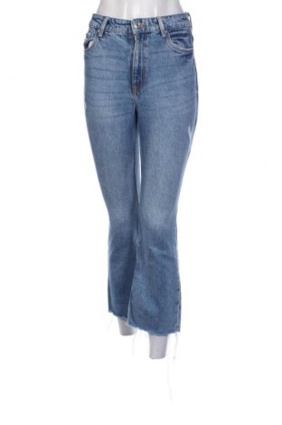Blugi de femei Bershka, Mărime S, Culoare Albastru, Preț 76,00 Lei
