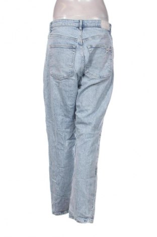 Blugi de femei Bershka, Mărime L, Culoare Albastru, Preț 98,99 Lei