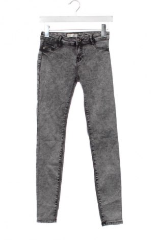 Damen Jeans Bershka, Größe S, Farbe Grau, Preis 20,99 €