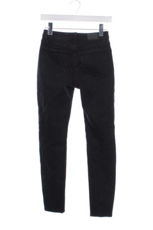 Damen Jeans Bershka, Größe XS, Farbe Schwarz, Preis 20,99 €