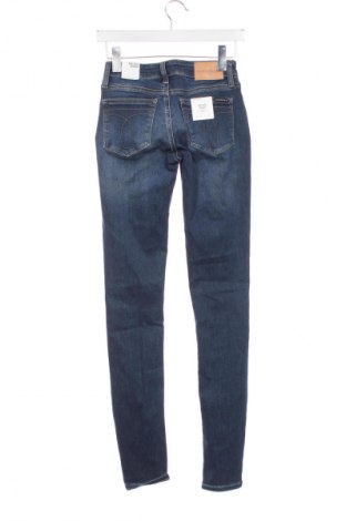Blugi de femei Calvin Klein Jeans, Mărime XS, Culoare Albastru, Preț 342,99 Lei