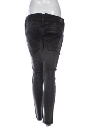 Dámske džínsy  Herrlicher, Veľkosť XL, Farba Čierna, Cena  77,95 €