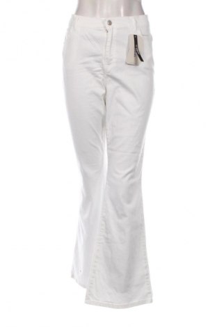 Damskie jeansy LCW, Rozmiar XL, Kolor Biały, Cena 105,75 zł