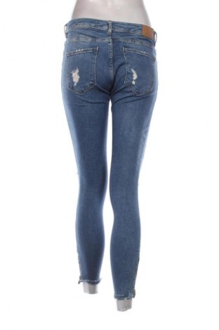Dámské džíny  Perfect Jeans By Gina Tricot, Velikost M, Barva Modrá, Cena  229,00 Kč