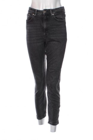 Damskie jeansy Pull&Bear, Rozmiar M, Kolor Czarny, Cena 95,99 zł