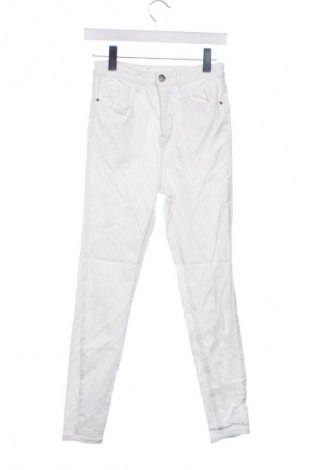 Női farmernadrág Stradivarius, Méret XS, Szín Fehér, Ár 7 879 Ft