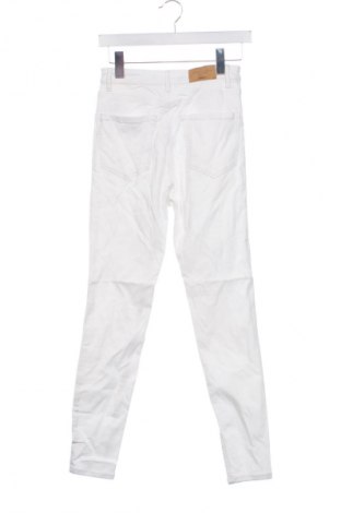Női farmernadrág Stradivarius, Méret XS, Szín Fehér, Ár 7 879 Ft
