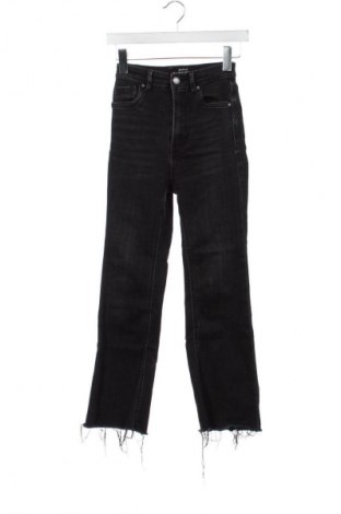 Blugi de femei Stradivarius, Mărime XXS, Culoare Negru, Preț 76,00 Lei