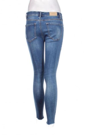 Damen Jeans Stradivarius, Größe S, Farbe Blau, Preis 17,90 €