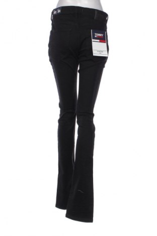 Damskie jeansy Tommy Jeans, Rozmiar M, Kolor Czarny, Cena 549,99 zł