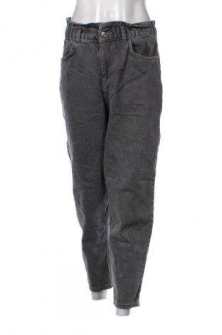 Blugi de femei Unbranded, Mărime S, Culoare Gri, Preț 98,99 Lei