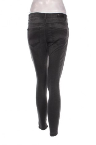 Damskie jeansy Vero Moda, Rozmiar M, Kolor Czarny, Cena 111,99 zł
