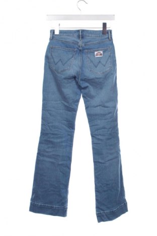 Дамски дънки Wrangler, Размер XS, Цвят Син, Цена 75,99 лв.