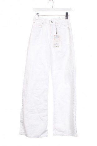 Γυναικείο Τζίν Zara, Μέγεθος XXS, Χρώμα Λευκό, Τιμή 34,95 €
