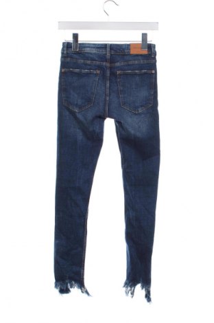 Dámske džínsy  Zara Trafaluc, Veľkosť XS, Farba Modrá, Cena  6,95 €
