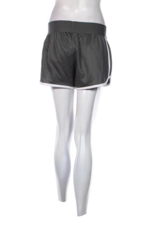Damen Shorts Adidas, Größe M, Farbe Mehrfarbig, Preis 23,99 €