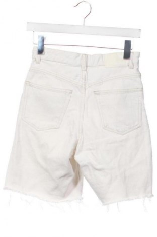 Damen Shorts Bershka, Größe XS, Farbe Weiß, Preis 9,72 €