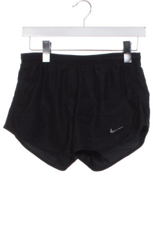 Γυναικείο κοντό παντελόνι Nike, Μέγεθος XS, Χρώμα Μαύρο, Τιμή 17,39 €