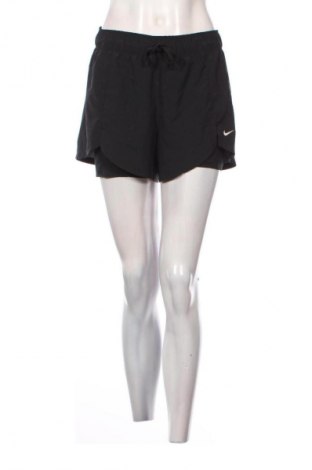 Dámske kraťasy  Nike, Veľkosť M, Farba Čierna, Cena  18,95 €
