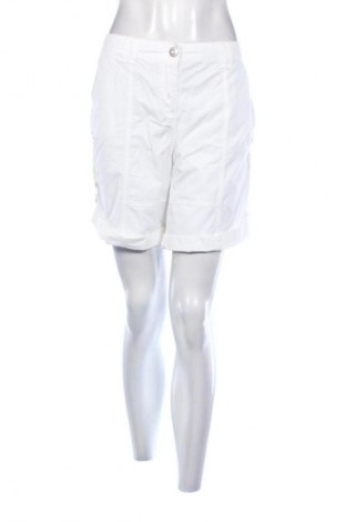 Pantaloni scurți de femei Papaya, Mărime L, Culoare Alb, Preț 48,99 Lei