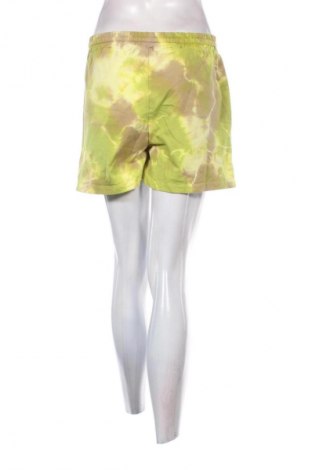 Pantaloni scurți de femei Rinascimento, Mărime S, Culoare Multicolor, Preț 89,00 Lei