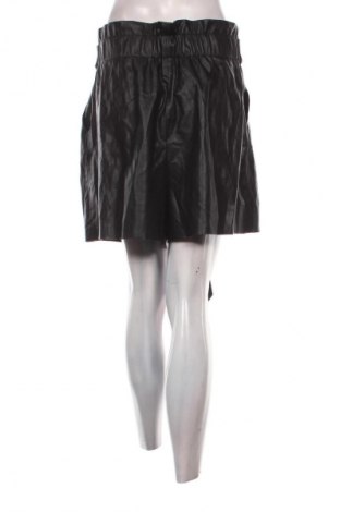 Damen Shorts Zara, Größe XL, Farbe Schwarz, Preis € 13,99
