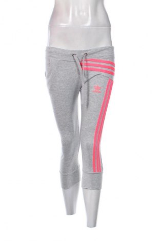 Dámské legíny  Adidas, Velikost M, Barva Šedá, Cena  549,00 Kč