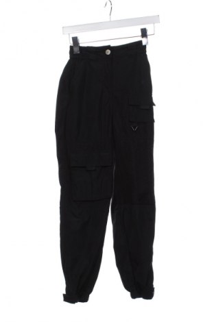 Damenhose Bershka, Größe XS, Farbe Schwarz, Preis 14,83 €