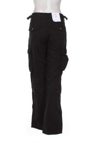Damskie spodnie Bershka, Rozmiar S, Kolor Czarny, Cena 150,99 zł