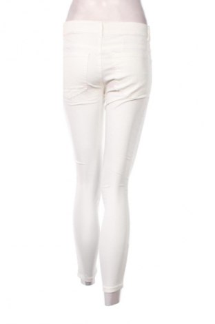 Damenhose Bik Bok, Größe M, Farbe Weiß, Preis € 20,99