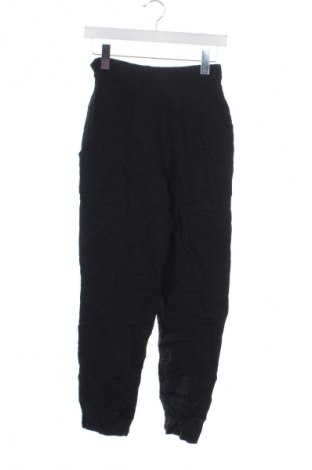 Pantaloni de femei Moschino Cheap And Chic, Mărime XS, Culoare Negru, Preț 180,99 Lei