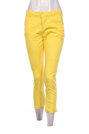 Damskie spodnie United Colors Of Benetton, Rozmiar M, Kolor Żółty, Cena 134,99 zł