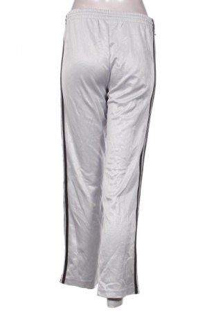 Damen Sporthose Adidas Originals, Größe M, Farbe Grau, Preis 28,99 €