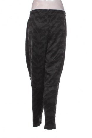 Γυναικείο αθλητικό παντελόνι Adidas, Μέγεθος 4XL, Χρώμα Γκρί, Τιμή 26,99 €