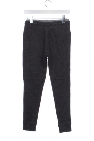 Pantaloni trening de femei Nike, Mărime XS, Culoare Gri, Preț 139,99 Lei
