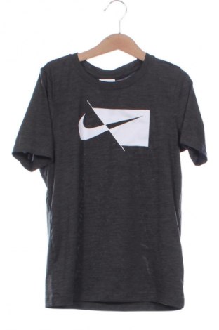 Детска тениска Nike, Размер 6-7y/ 122-128 см, Цвят Многоцветен, Цена 25,99 лв.