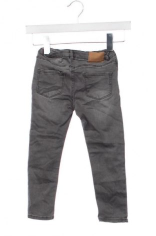 Детски дънки Zara, Размер 3-4y/ 104-110 см, Цвят Сив, Цена 18,99 лв.