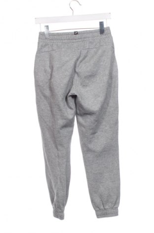 Kinder Sporthose PUMA, Größe 12-13y/ 158-164 cm, Farbe Grau, Preis 23,99 €