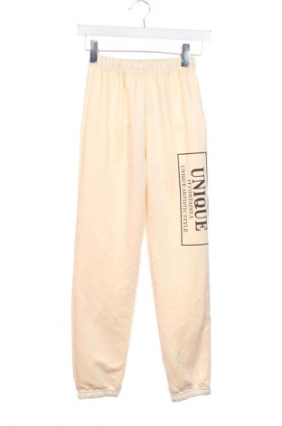 Dětské tepláky SHEIN, Velikost 11-12y/ 152-158 cm, Barva Krémová, Cena  409,00 Kč