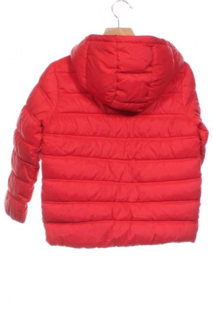 Детско яке United Colors Of Benetton, Размер 3-4y/ 104-110 см, Цвят Червен, Цена 44,97 лв.