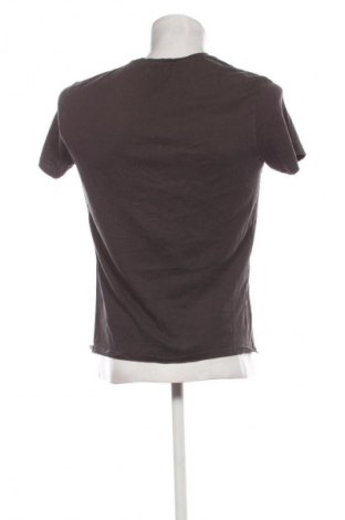 Ανδρικό t-shirt Bershka, Μέγεθος S, Χρώμα Πολύχρωμο, Τιμή 9,72 €